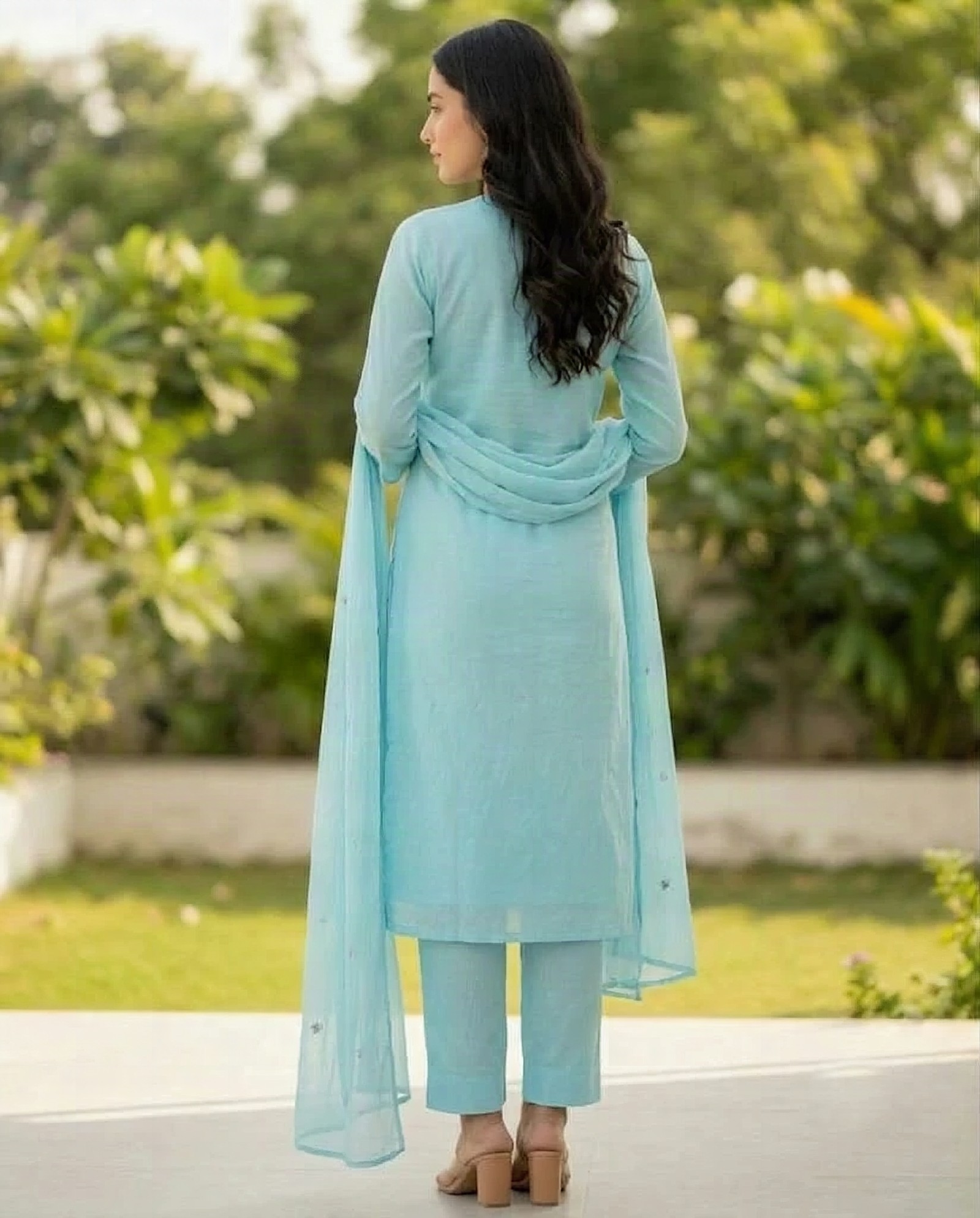Aqua Bloom Floral-Embroidered Kurta Set – view 3