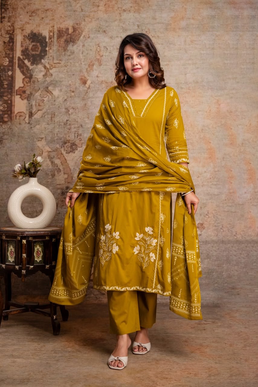 Harvest Gold Bloom Embroidered Kurta Set – view 2