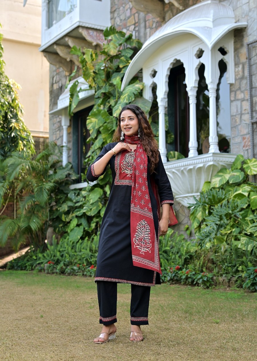 Midnight Black & Rustic Crimson Block-Printed Kurta Set – cotton kurta set